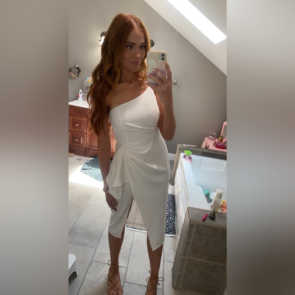 Lulu’s White One-Shoulder Dress